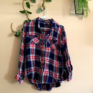 ✨Stretchy button up flannel✨